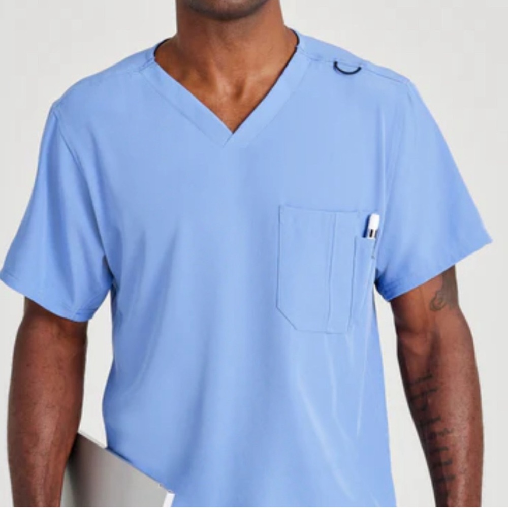 SKETCHERS 1-POCKET V-NECK SCRUB TOP SZ Medium Men Comfort & Stretch